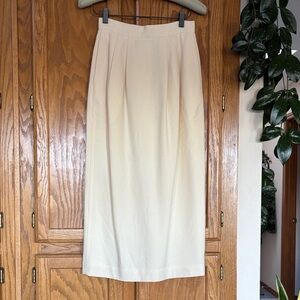 Elegant Winter White Wool Valerie Stevens Maxi Skirt - Nearly New
